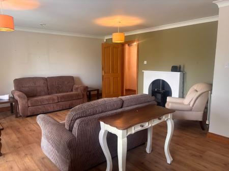 2 bedroom Flat to let in Annavale House, Carryduff, BT8