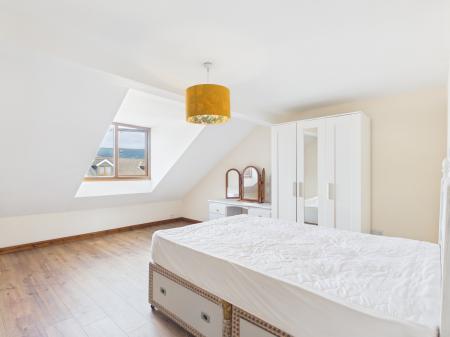 2 bedroom Flat to let in Richview Street, Donegall Road, Belfast, BT12