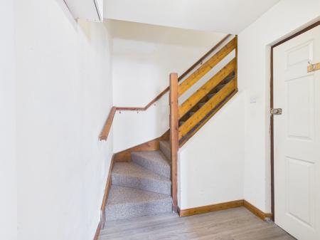 2 bedroom Flat to let in Richview Street, Donegall Road, Belfast, BT12