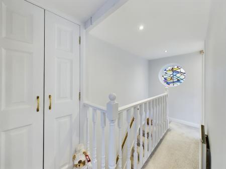 2 bedroom Terraced House to let in Arthur Street, Hillsborough, BT26