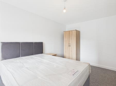 2 bedroom Flat to let in Castlereagh Street, Belfast, BT5