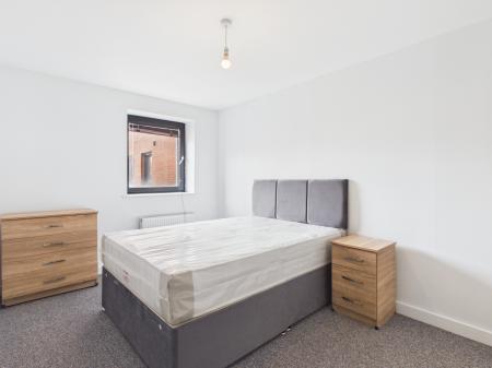 2 bedroom Flat to let in Castlereagh Street, Belfast, BT5