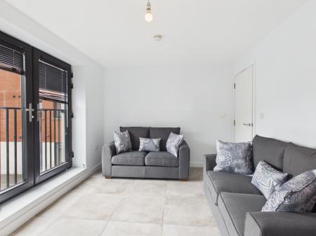 2 bedroom Flat to let in Castlereagh Street, Belfast, BT5