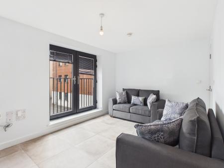 2 bedroom Flat to let in Castlereagh Street, Belfast, BT5