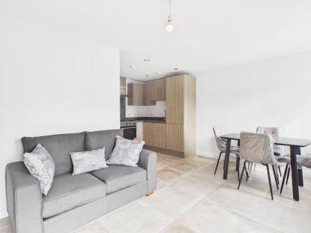 2 bedroom Flat to let in Castlereagh Street, Belfast, BT5