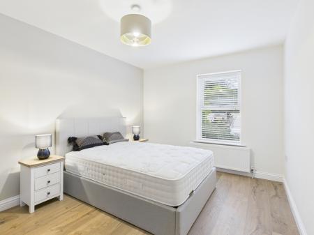 2 bedroom Flat to let in 85 Kings Road, Belfast, BT5