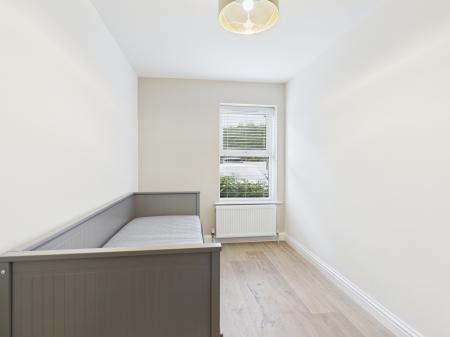 2 bedroom Flat to let in 85 Kings Road, Belfast, BT5