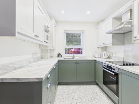 2 bedroom Flat to let in 85 Kings Road, Belfast, BT5