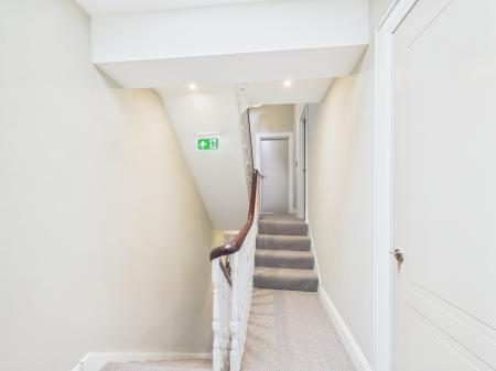 1 bedroom Terraced House to let in Rooms to Let