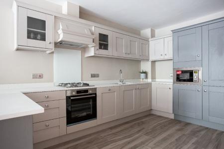 2 bedroom Apartment to let in Lesley Park Royal, Belfast, BT5