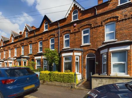 2 bedroom Terraced House to let in St Ives Gardens, Stranmillis, Belfast, BT9