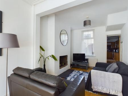 2 bedroom Terraced House to let in St Ives Gardens, Stranmillis, Belfast, BT9