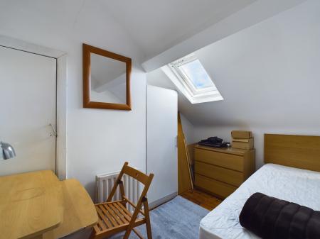 2 bedroom Terraced House to let in St Ives Gardens, Stranmillis, Belfast, BT9