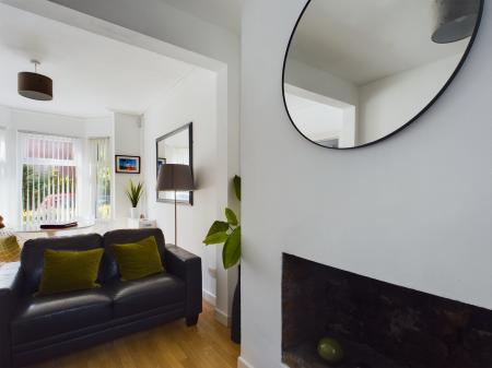 2 bedroom Terraced House to let in St Ives Gardens, Stranmillis, Belfast, BT9