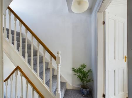 2 bedroom Terraced House to let in St Ives Gardens, Stranmillis, Belfast, BT9