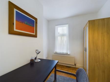 2 bedroom Terraced House to let in St Ives Gardens, Stranmillis, Belfast, BT9