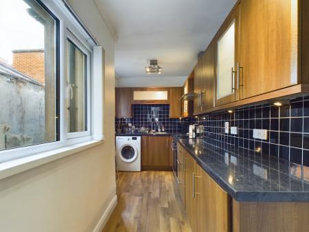 2 bedroom Terraced House to let in St Ives Gardens, Stranmillis, Belfast, BT9