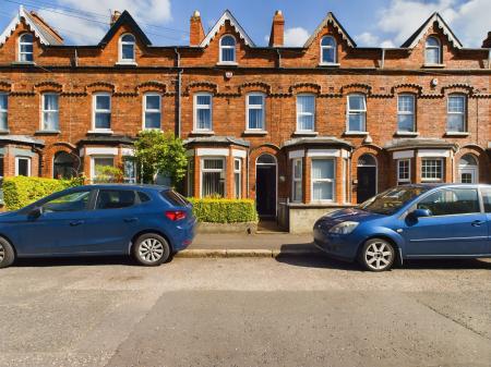 St Ives Gardens, Stranmillis, Belfast, BT9