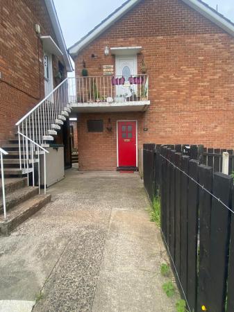 2 bedroom Flat to let in Kilwarlin Walk, Belvoir, Belfast, BT8