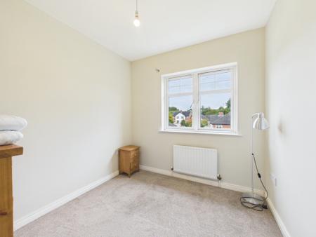 4 bedroom Semi-detached house to let in The Boulevard, Belfast, BT7
