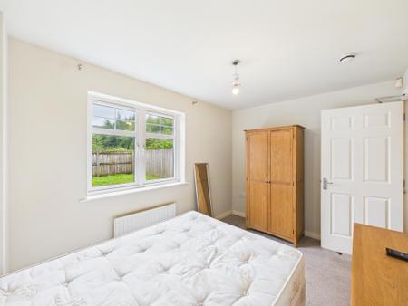 4 bedroom Semi-detached house to let in The Boulevard, Belfast, BT7