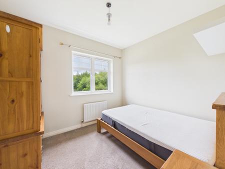 4 bedroom Semi-detached house to let in The Boulevard, Belfast, BT7