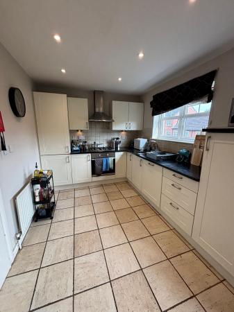 4 bedroom Semi-detached house to let in The Boulevard, Belfast, BT7