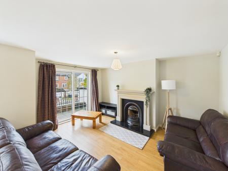 4 bedroom Semi-detached house to let in The Boulevard, Belfast, BT7