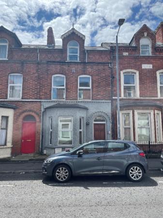 2 bedroom Flat to let in Fitzroy Avenue, Belfast, BT7
