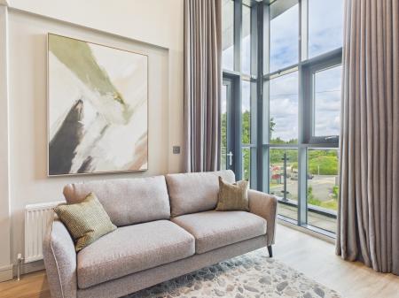 2 bedroom Flat to let in 60 Knocknagoney Road, Belfast, BT4