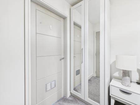 2 bedroom Flat to let in 60 Knocknagoney Road, Belfast, BT4
