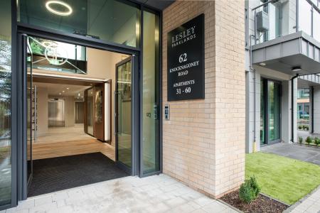 2 bedroom Flat to let in 60 Knocknagoney Road, Belfast, BT4