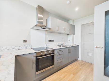 2 bedroom Flat to let in 60 Knocknagoney Road, Belfast, BT4