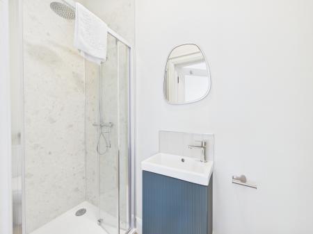 1 bedroom Terraced House to let in Ashley Avenue, Room 1, Belfast, BT9