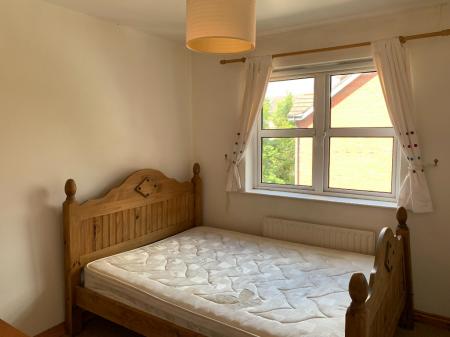 4 bedroom Town house to let in Ardenlee Park, Belfast, BT6