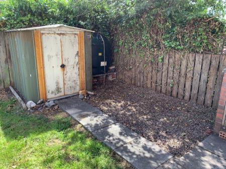 4 bedroom Town house to let in Ardenlee Park, Belfast, BT6