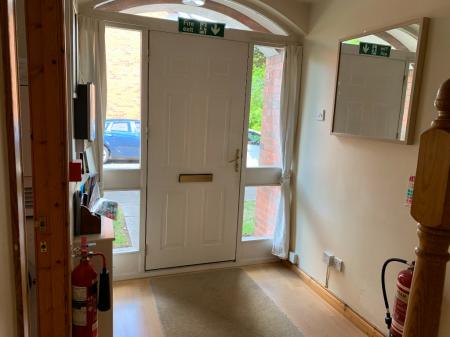 4 bedroom Town house to let in Ardenlee Park, Belfast, BT6