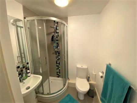 2 bedroom Apartment to let in Upper Lisburn Road, Belfast, BT10