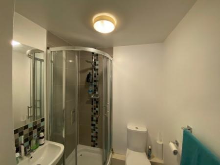 2 bedroom Apartment to let in Upper Lisburn Road, Belfast, BT10