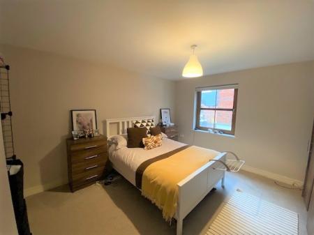 2 bedroom Apartment to let in Upper Lisburn Road, Belfast, BT10