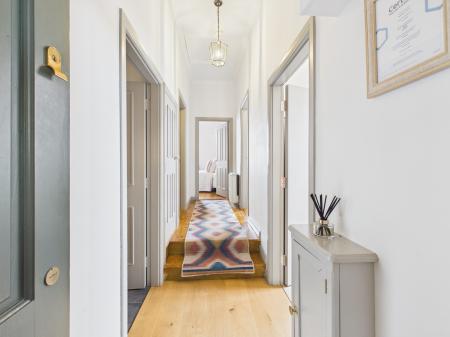 2 bedroom Apartment to let in Rossmore Apartments, Ormeau Road, Belfast, BT7