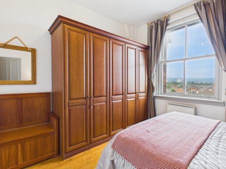 2 bedroom Apartment to let in Rossmore Apartments, Ormeau Road, Belfast, BT7