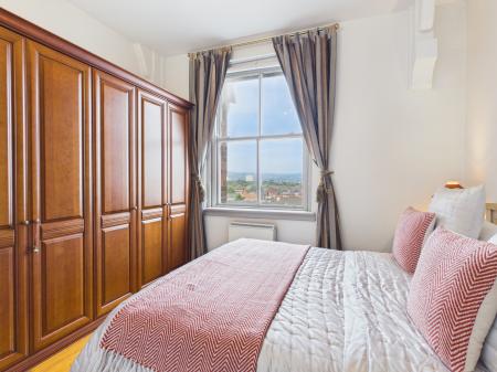 2 bedroom Apartment to let in Rossmore Apartments, Ormeau Road, Belfast, BT7