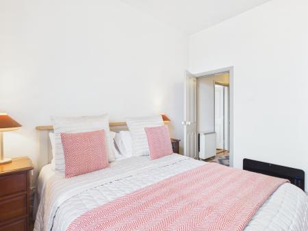 2 bedroom Apartment to let in Rossmore Apartments, Ormeau Road, Belfast, BT7