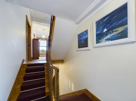 6 bedroom Detached house to let in Upper Newtownards Road, Belfast, BT4