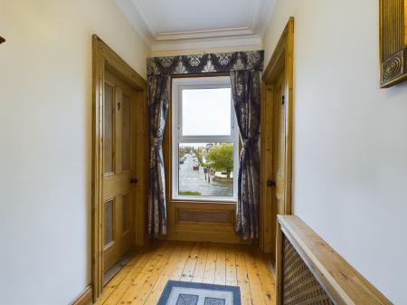 6 bedroom Detached house to let in Upper Newtownards Road, Belfast, BT4