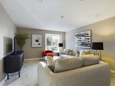 2 bedroom Flat to let in Drumkeen Manor, Ormeau Road, Belfast, BT8
