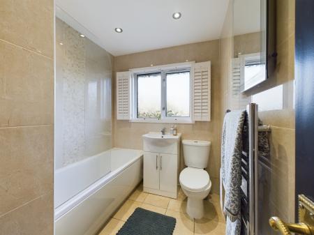 2 bedroom Flat to let in Drumkeen Manor, Ormeau Road, Belfast, BT8