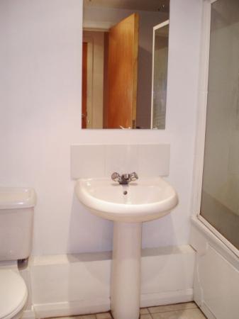 1 bedroom Flat to let in 107 Castle Street, Belfast, BT1