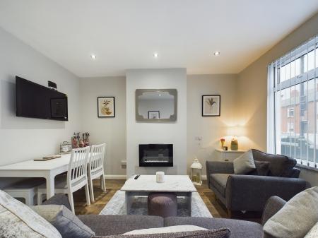 2 bedroom Terraced House to let in Hamil Street, Belfast, BT12